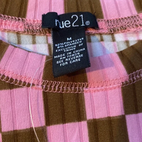 Rue 21 pink and brown checkered shirt size women’s medium NWOT never worn - Picture 6 of 6